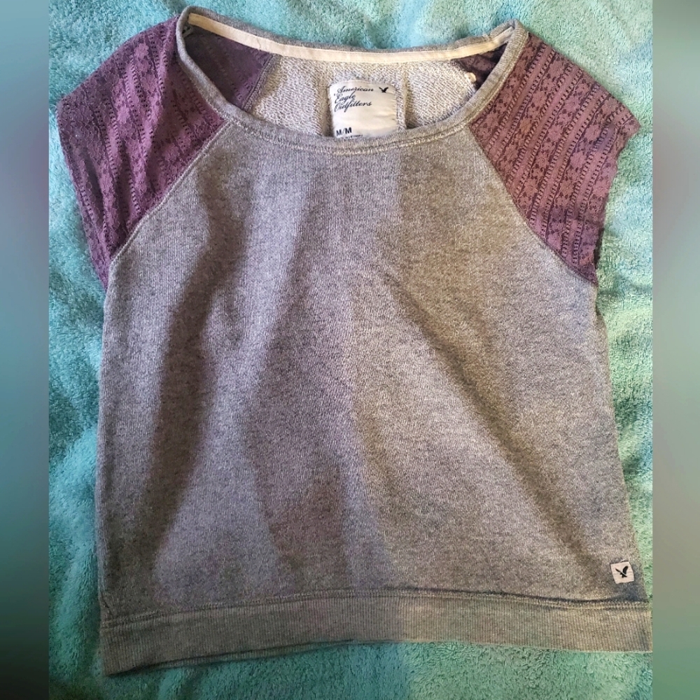 American Eagle lace sleeve top